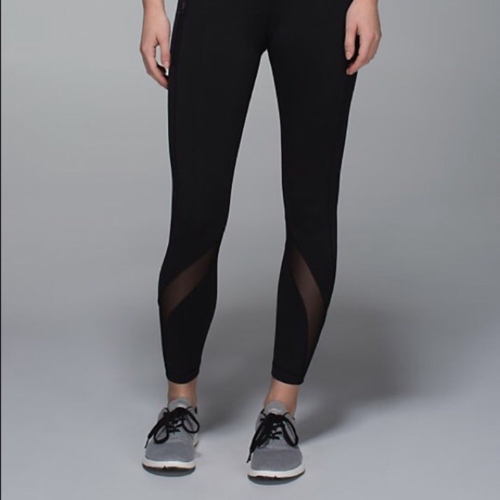 Black Lululemon leggings!